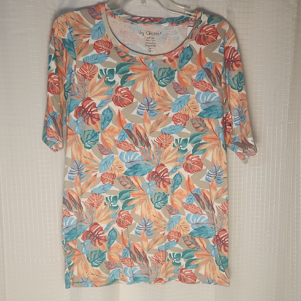Chicos New With Tag Sz 2. Beachy Print Top.